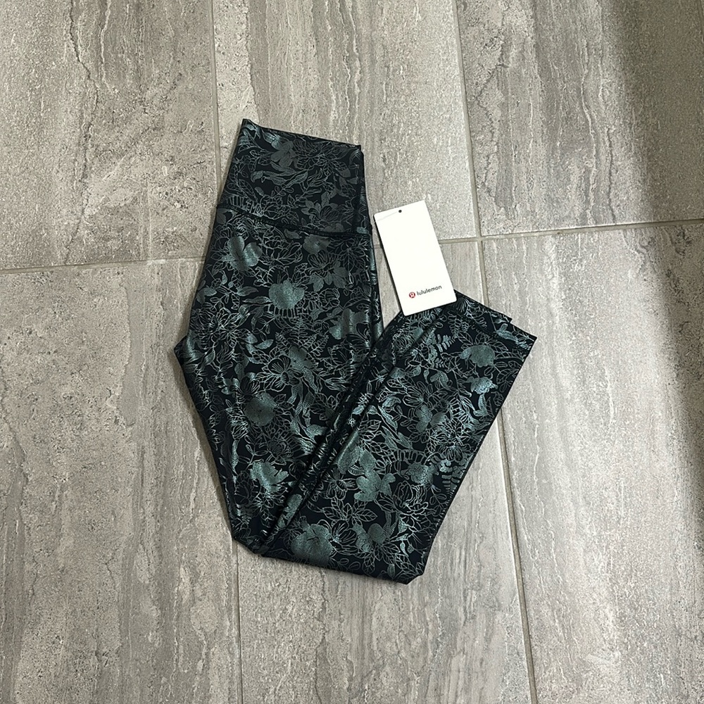 NWT Lululemon Wunder Under 25” Leggings